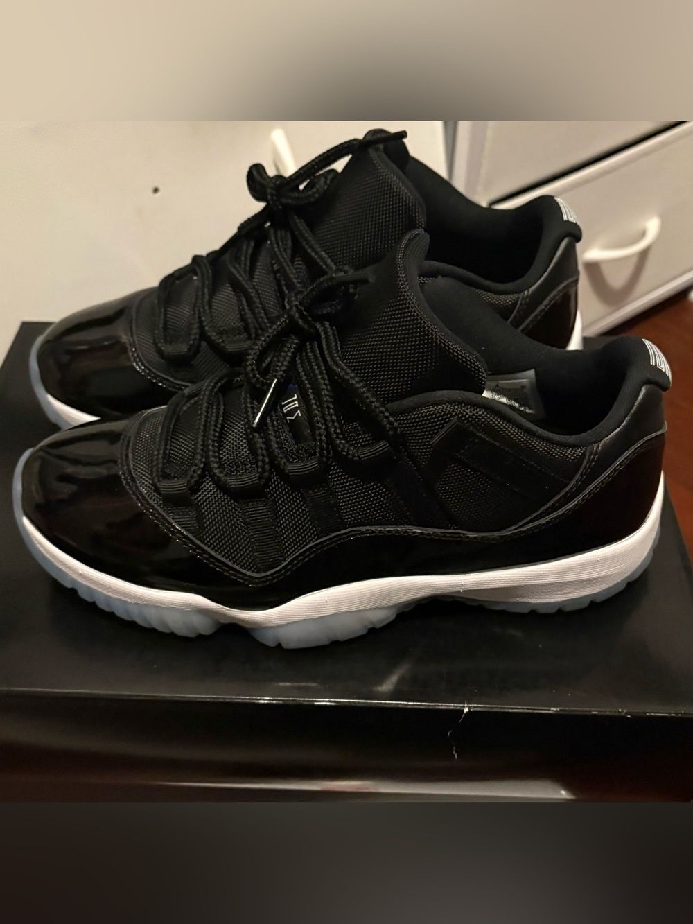 Jordan Men's Black and White Low-Top Sneakers